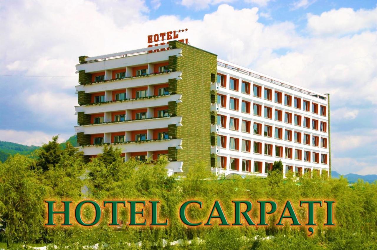 Hotel Carpati Бая Маре Екстериор снимка